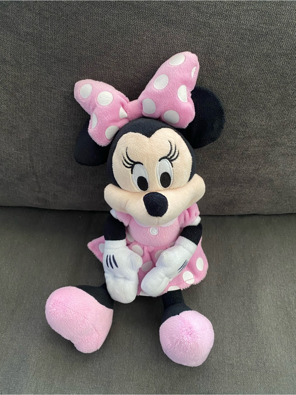 Disney Singing MINNIE Mouse Happy Helper 12" Plush Toy 4 Fun Phrases!